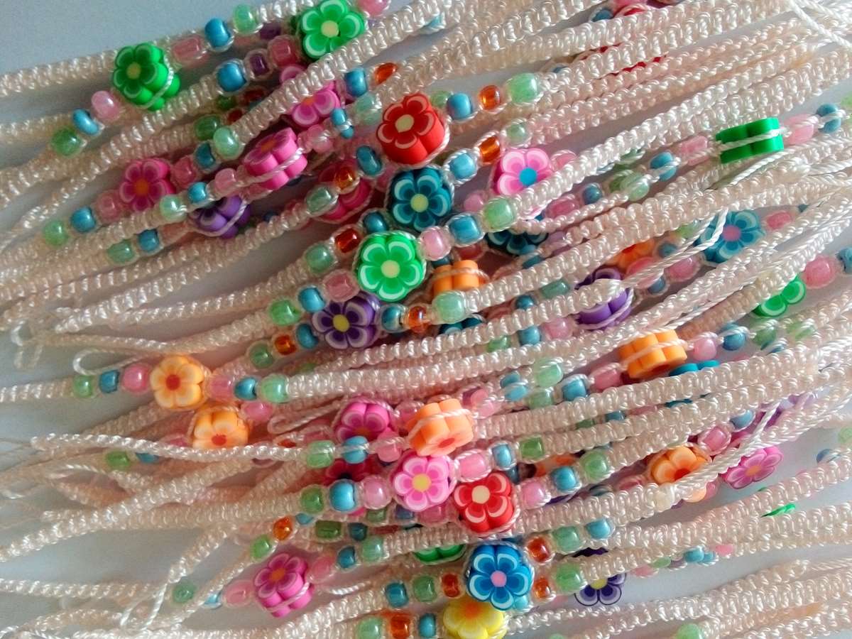 Friendship Bracelets with fimo flowers