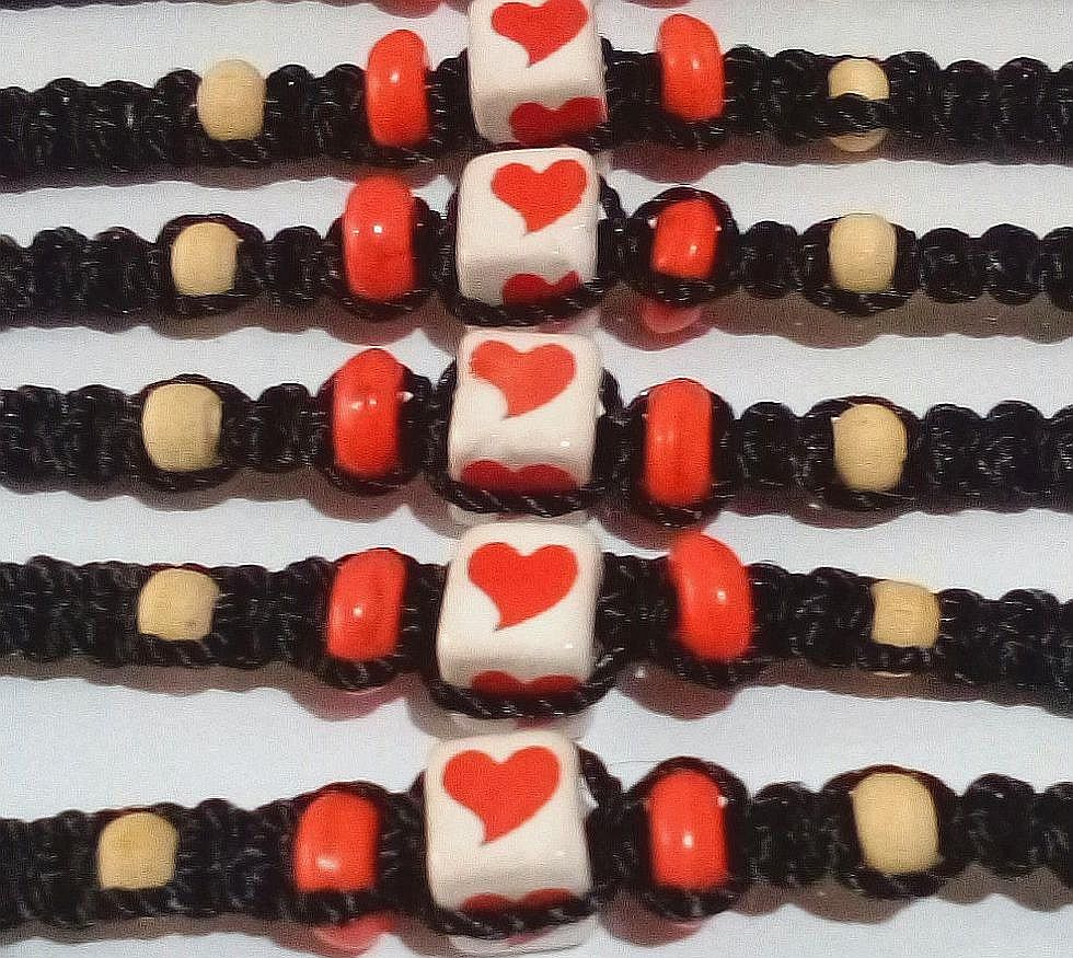 Friendship Bracelets with Dice of Hearts