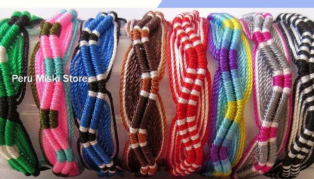 Macrame bracelets - PeruMiski
